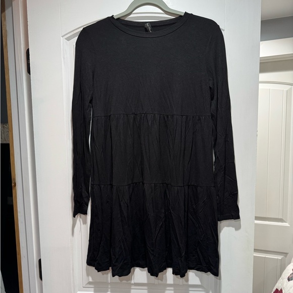 Final Touch Black Boutique Tiered Tunic - Picture 1 of 2